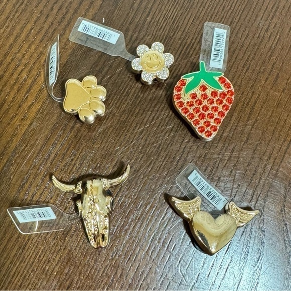 CROCS JIBBITZ 5 piece set of gold metallic tone jibbitz each retailing $6.99 - Picture 2 of 8